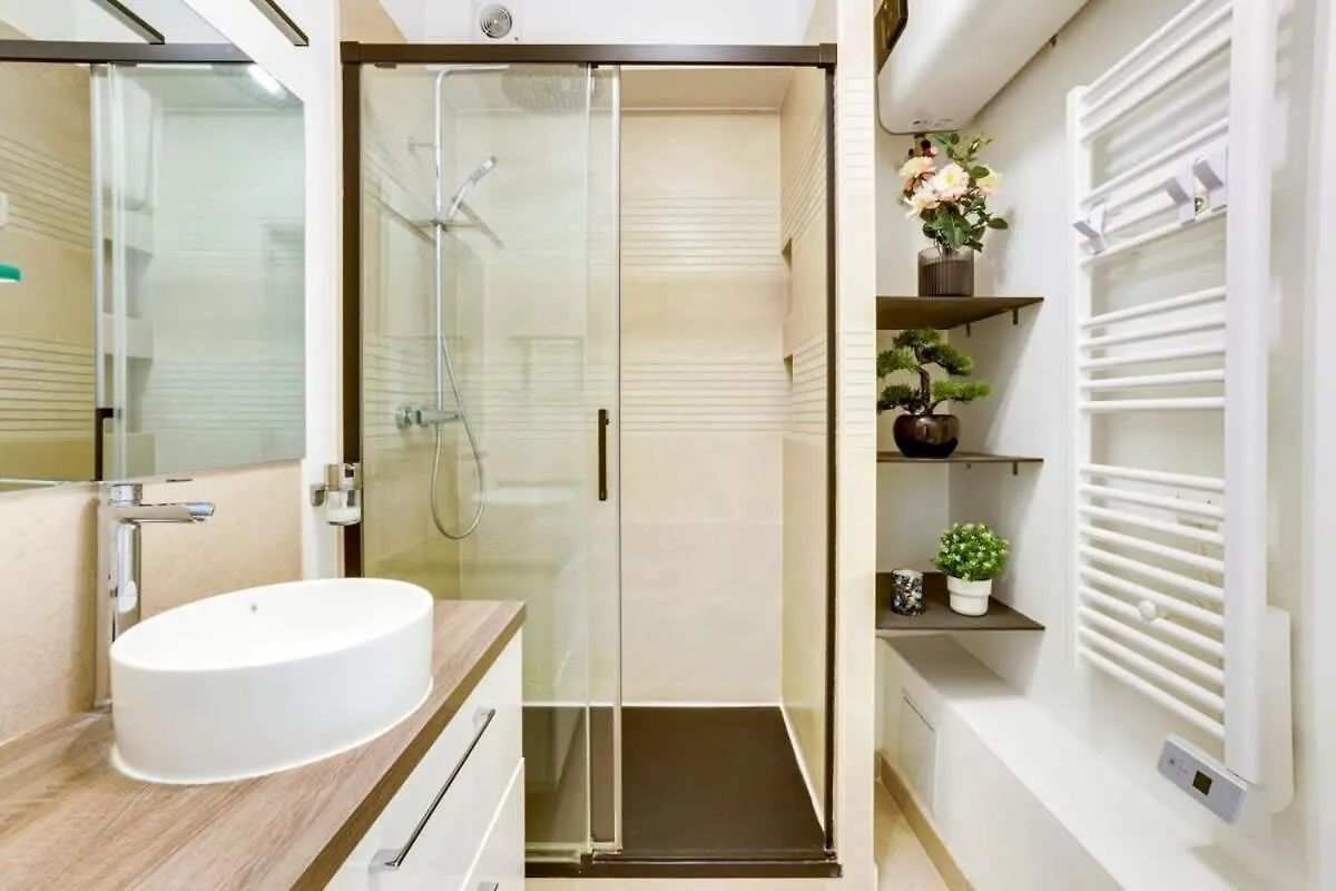 Apartment 2Br Montmartre & Sacre-Coeur - Cityapartmentstay Paris France