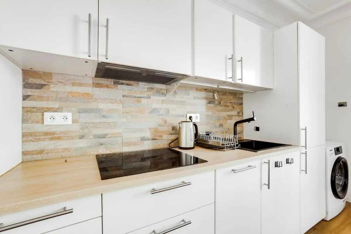 2Br Montmartre & Sacre-Coeur - Cityapartmentstay Paris France